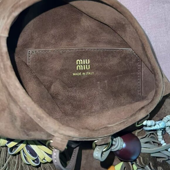 โจMIUMIU logo half-moon bag - Picture 11 of 11